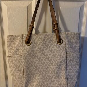 MICHAEL Michael Kors Cream and Brown Shoulder Bag with Monogram Pattern